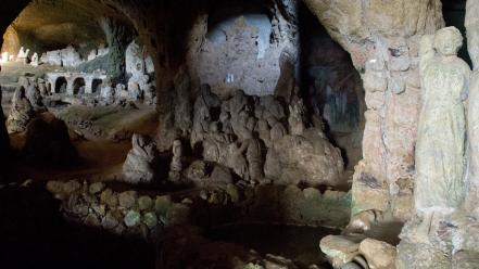 Italy caves wallpaper