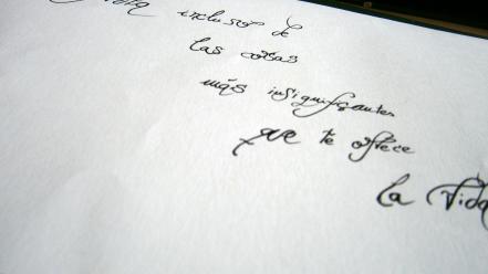 Spanish calligraphy letter little things wallpaper