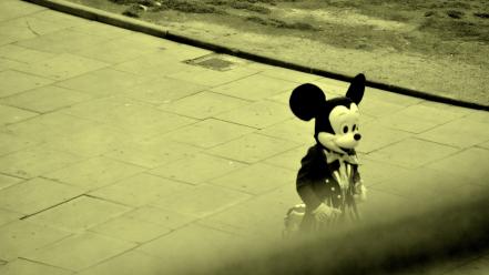 London mickey mouse cartoons street art wallpaper