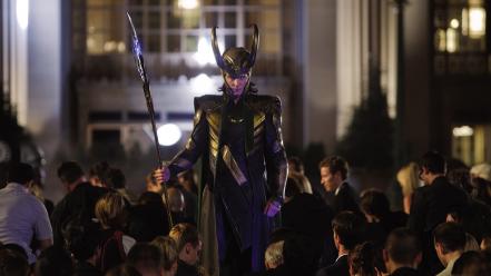 Tom hiddleston gods the avengers (movie) sceptres wallpaper