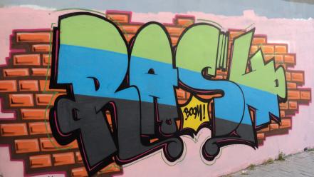 Graffiti spray street art wallpaper
