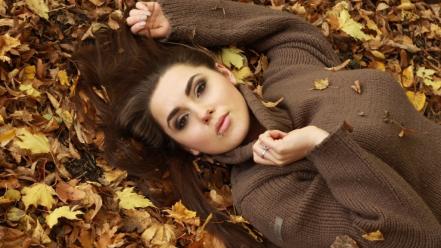 Autumn (season) girls in nature fallen leaves wallpaper