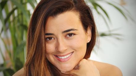 Cote de pablo smile wallpaper