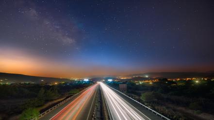 Night highway wallpaper
