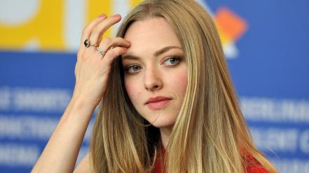 Amanda seyfried berlin festival actress blondes wallpaper