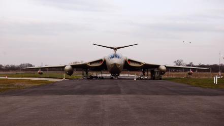 Page victor raf royal air force aircraft wallpaper