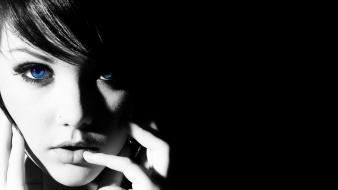 Clarke selective coloring faces background color pop wallpaper