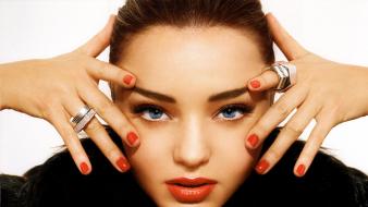 Miranda kerr blue eyes fashion fur necklaces scans wallpaper