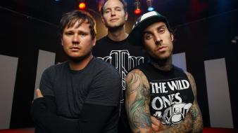 Blink 182 mark hoppus tom delonge music bands wallpaper