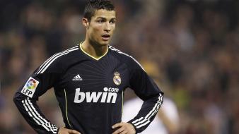 Cristiano ronaldo real madrid black diver football star wallpaper