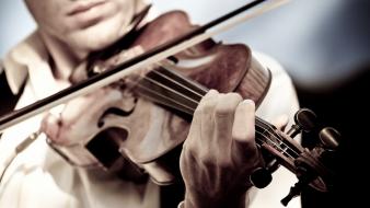 Artistic music violinist