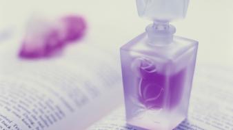 Books parfum wallpaper