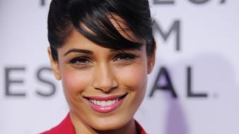 Freida pinto actress black hair celebrity smiling wallpaper