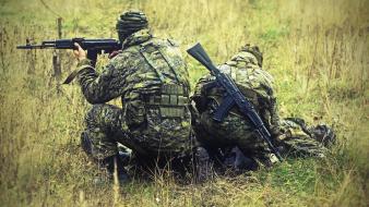 Soldiers guns army wallpaper