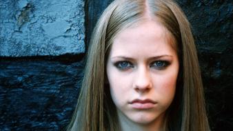 Blue eyes celebrity singers canadian frown faces wallpaper
