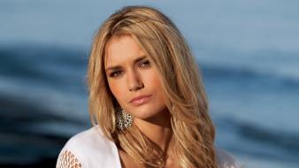 Blondes nadege dabrowski earings wallpaper