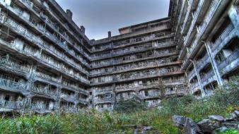 Buildings left nature old wallpaper