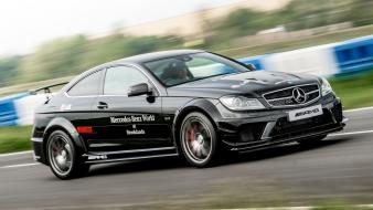 Black mercedes benz c63 amg wallpaper