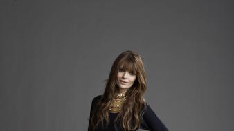 Mischa barton wallpaper