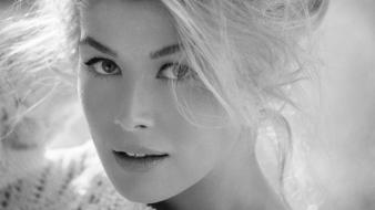 Rosamund pike wallpaper