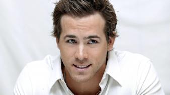 Actors ryan reynolds wallpaper