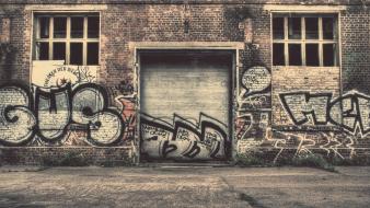 Graffiti wallpaper
