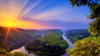 Beautiful sunset over river wallpaper