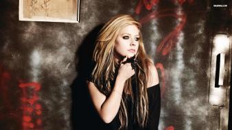 Blondes women avril lavigne singers wallpaper