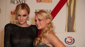 Blondes women twins mirjam weichselbraun board melanie binder wallpaper