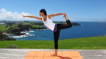 - lexa kristina uhrinova yoga pants mendiny wallpaper