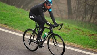Cycling skies bradley wiggins pinarello team sky wallpaper
