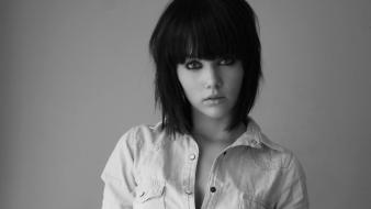 Mellisa clarke faces greyscale bangs bob cut wallpaper