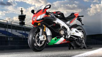 Motorbikes aprilia rsv4 wallpaper