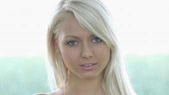 Women faces annely gerritsen wallpaper