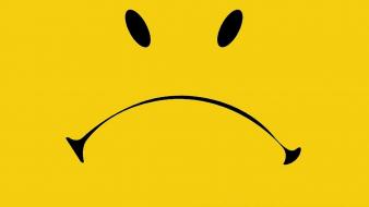 Yellow funny smiley wallpaper