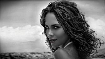 Berry monochrome girl portraits top model girls wallpaper