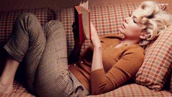 Women models michelle williams wallpaper