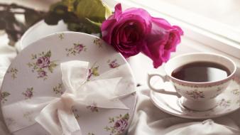 Cups brown coffee beans drinking cream and milk wallpaper