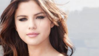 Selena gomez wallpaper