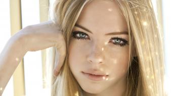 Gray faces hands on face skye stracke wallpaper