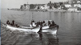 Photographers istanbul fishermen ara guler