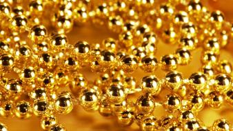 Gold background wallpaper
