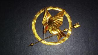 Mockingjay the hunger games birds digital art golden wallpaper