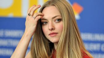 Amanda seyfried berlin festival actress blondes wallpaper