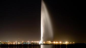 Beautiful fountain at night wallpaper