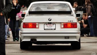 Bmw m3 e30 white wallpaper